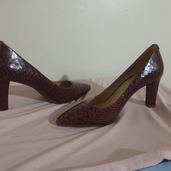 MICHAEL Michael kors Dorothy Flex Shoes - Picture 2 of 5